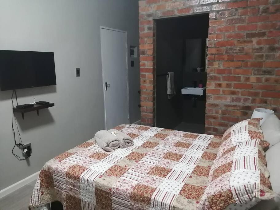 Apartment Platform 162